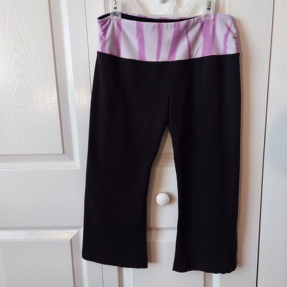 Weekend by Marika Foldover Capris Pants size-S